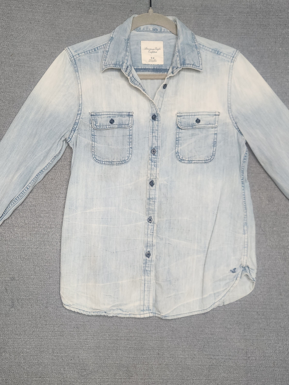 American Eagle Outfitters Light Wash Denim Button-Down Shirt - Pale Blue